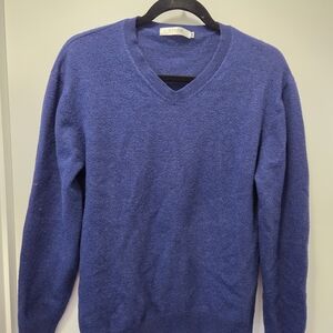 100% Merino Wool Men's Sweater Blue In Colour